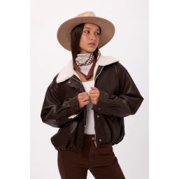 CHAQUETA CUERINA CON CORDERITO