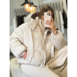 CAMPERA DE DAMA CON CAPUCHA