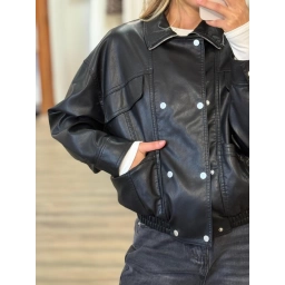 CHAQUETA CUERINA